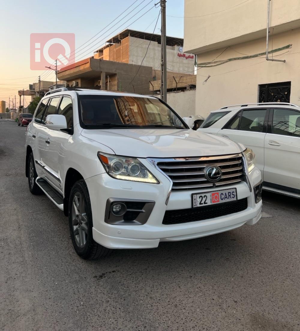 Lexus LX